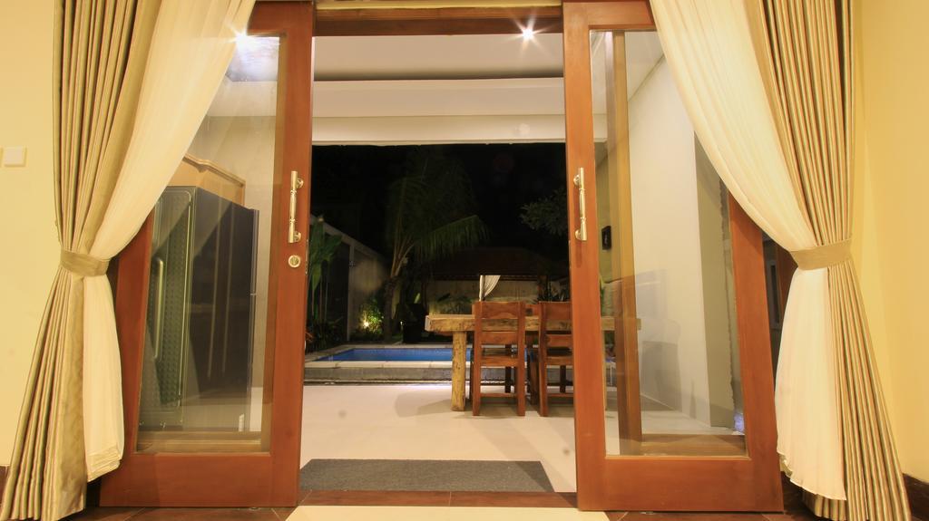 The Surya Kuta Villa Exteriér fotografie