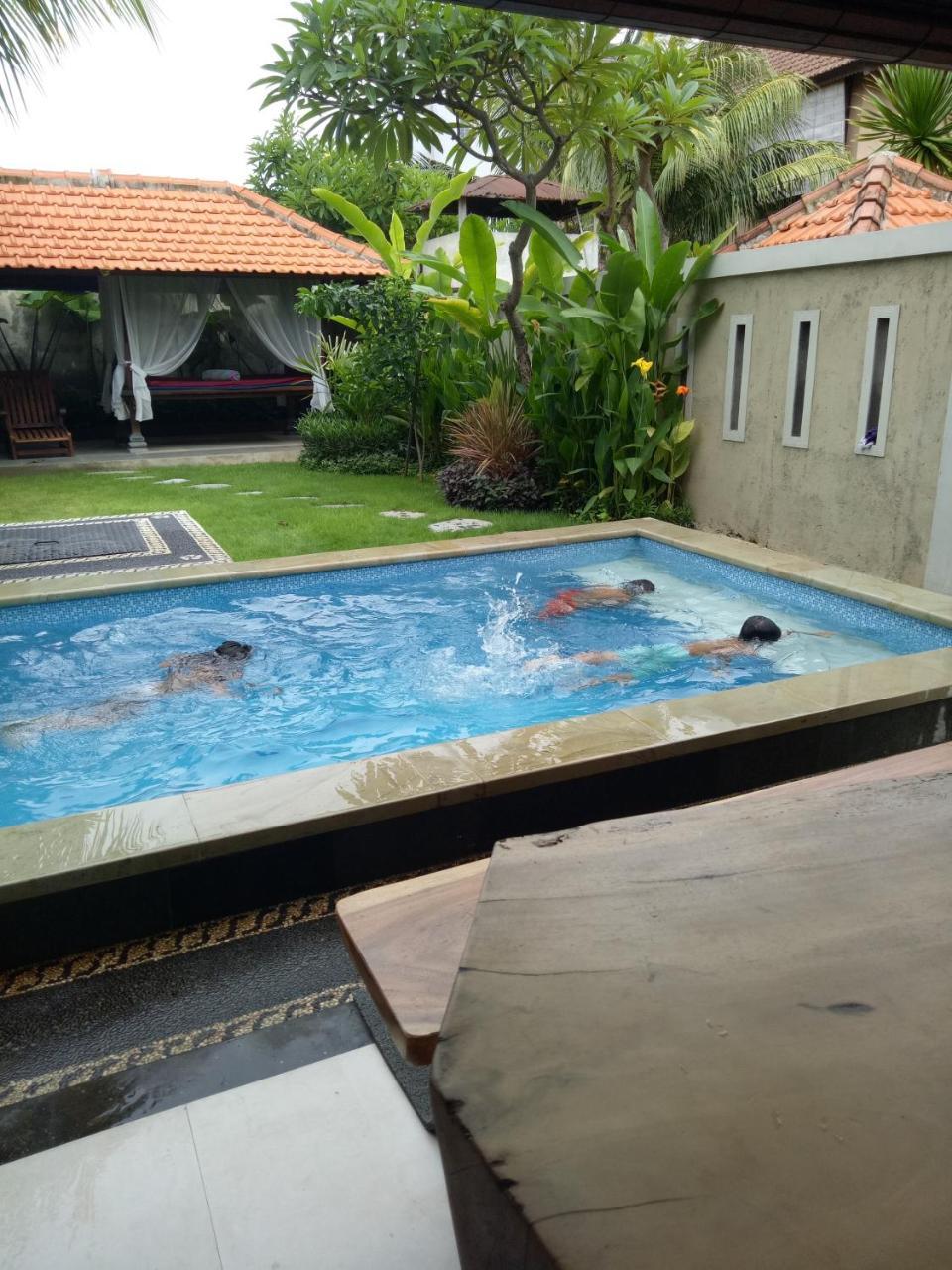 The Surya Kuta Villa Exteriér fotografie